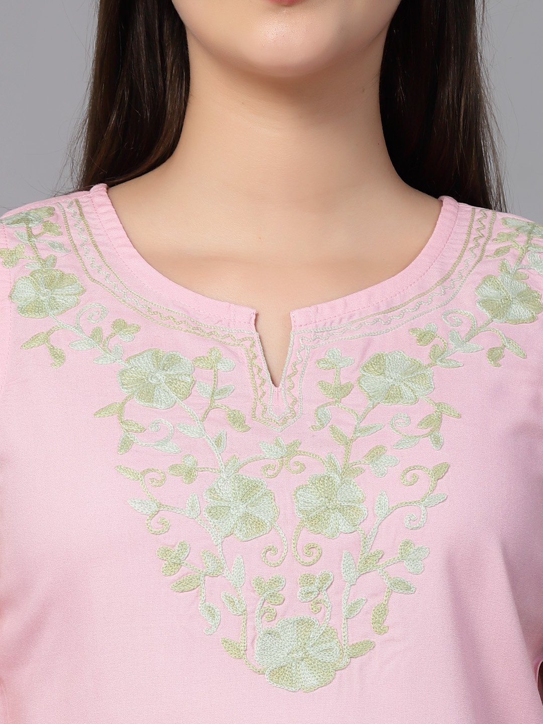 Nadia Kashmiri Light Pink Sleeveless Kurti - Image 8